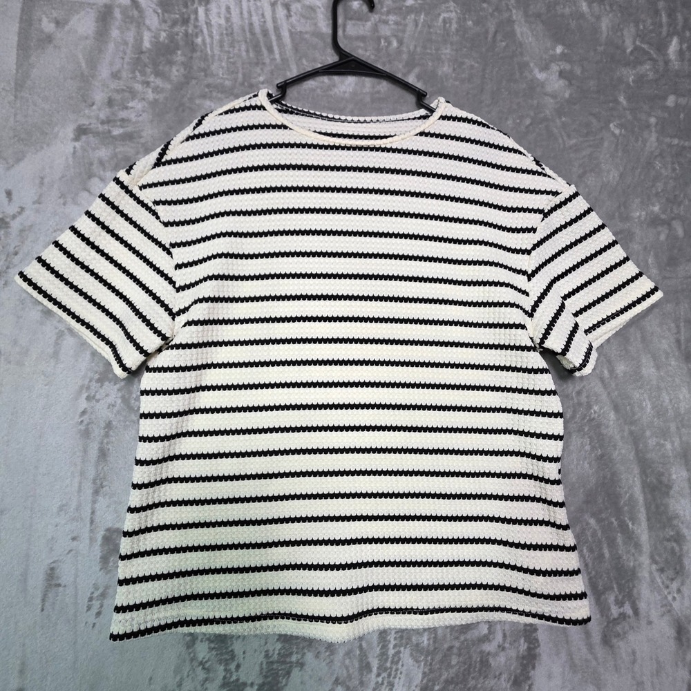 SHEIN Women Small Cream Black Striped Textured Knit Short Sleeve Crew Neck Top